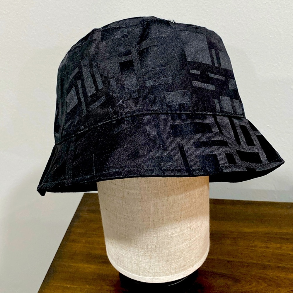 THE LIMITED Unisex 2000’s Black Bucket Hat One Size